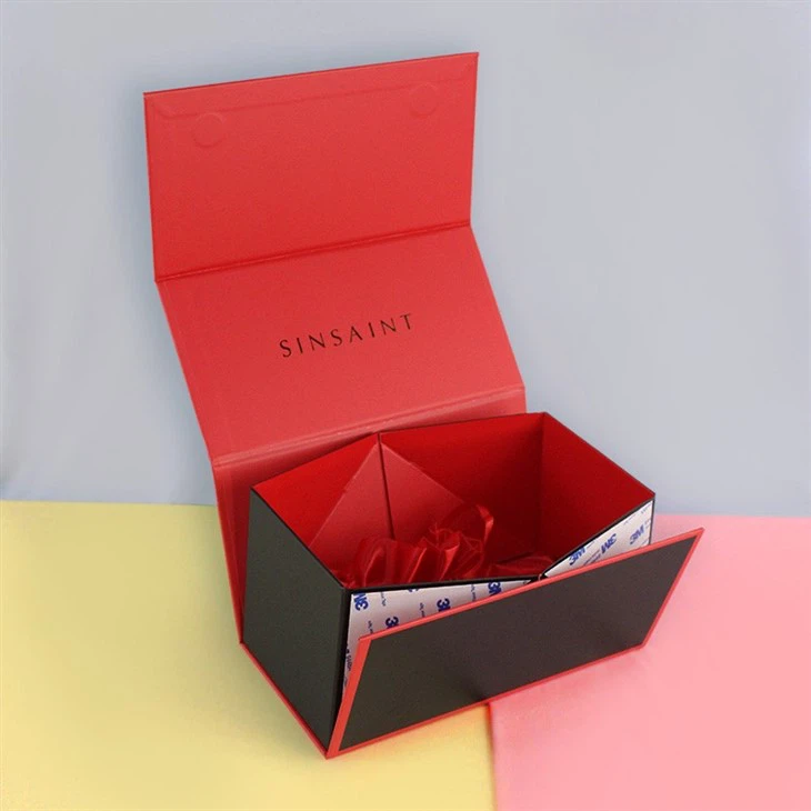 Magnetic Folding Box With Satin Pouch Bag